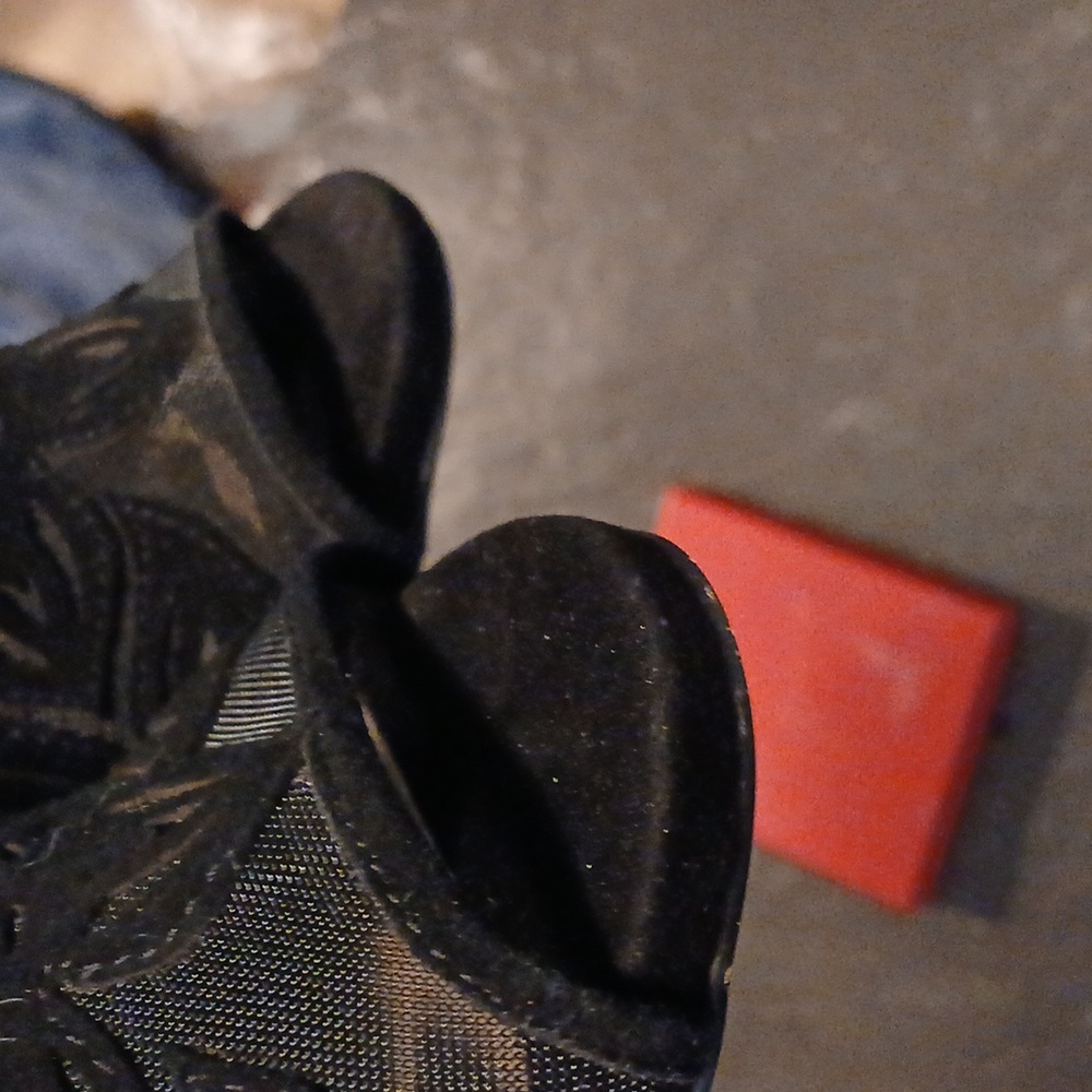 Elegant Black Lace Ankle Boots - Picture 5 of 8